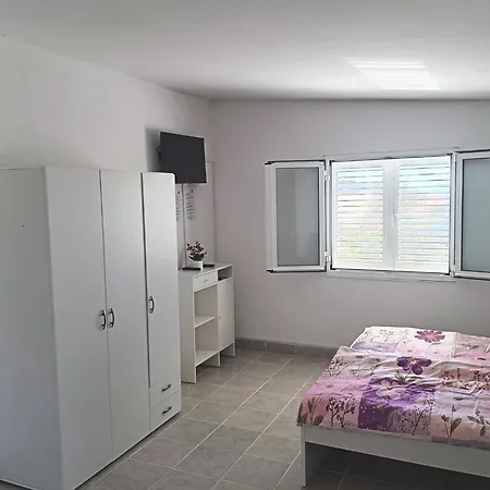 Apatmani Cricek Apartmán *