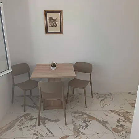 Apatmani Cricek * Vlašići